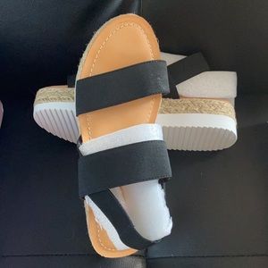 Madden girl Bowie size 9 sandal